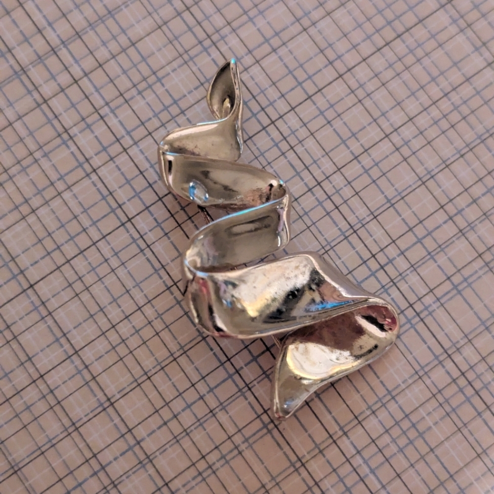 Vintage M. Jent Matte 2-Inch Goldtone Swirl Ribbon Brooch